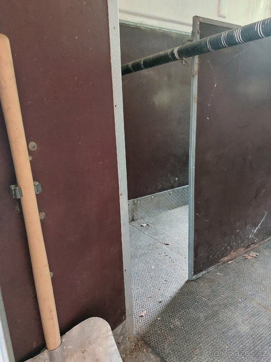 Prodám přepravník na 2 koně - 7