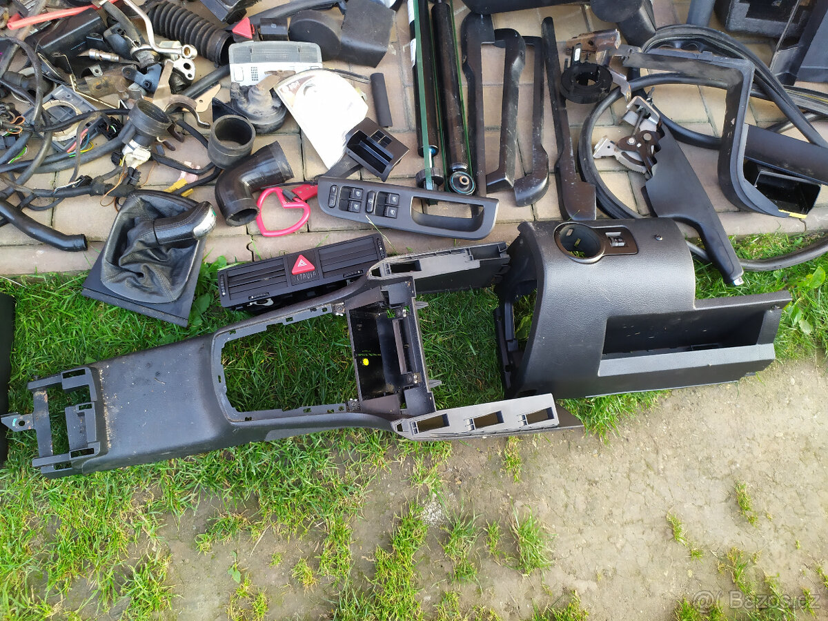 Škoda Octavia RS díly - 7