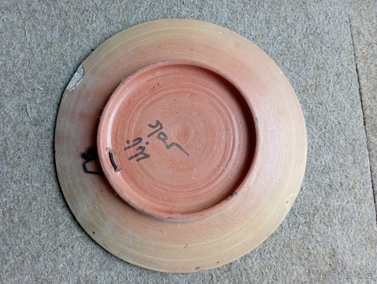 Moravské malované talíře a další keramika a procelán - 7