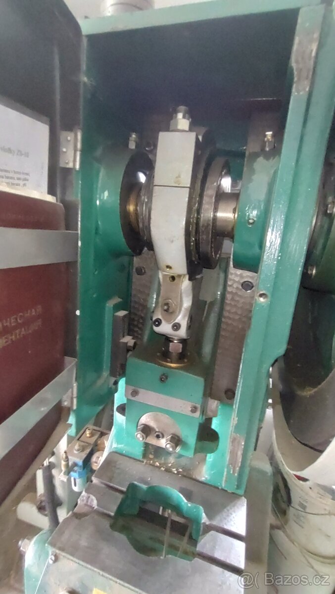 PRODÁM LIS - KOMPLET - 7