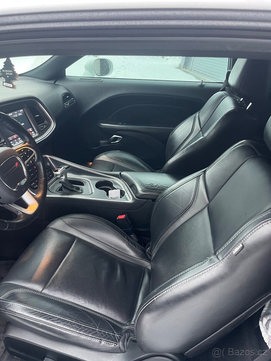 Dodge challanger - 7