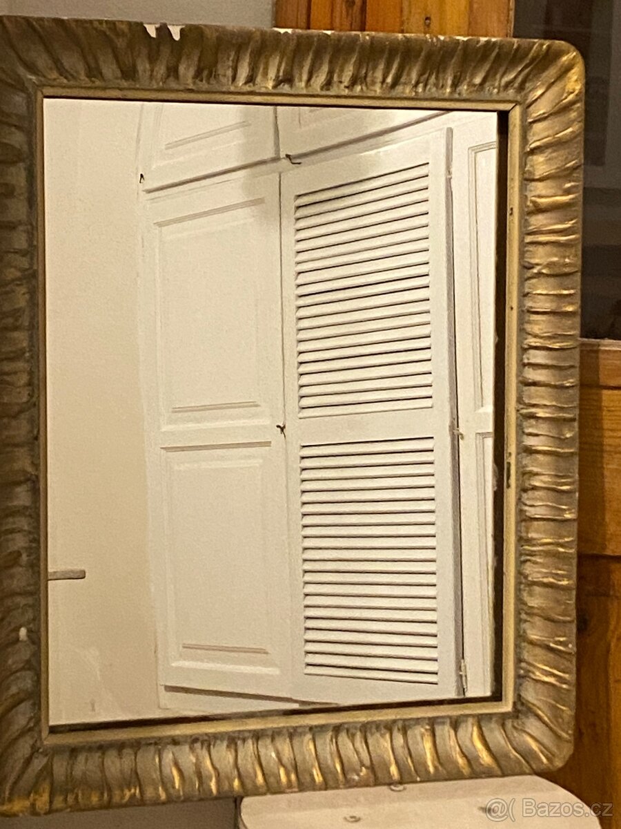 Zrcadlo ve zdobeným rámu - 7