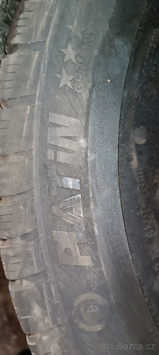 Pneu 215/70/15 C - 7