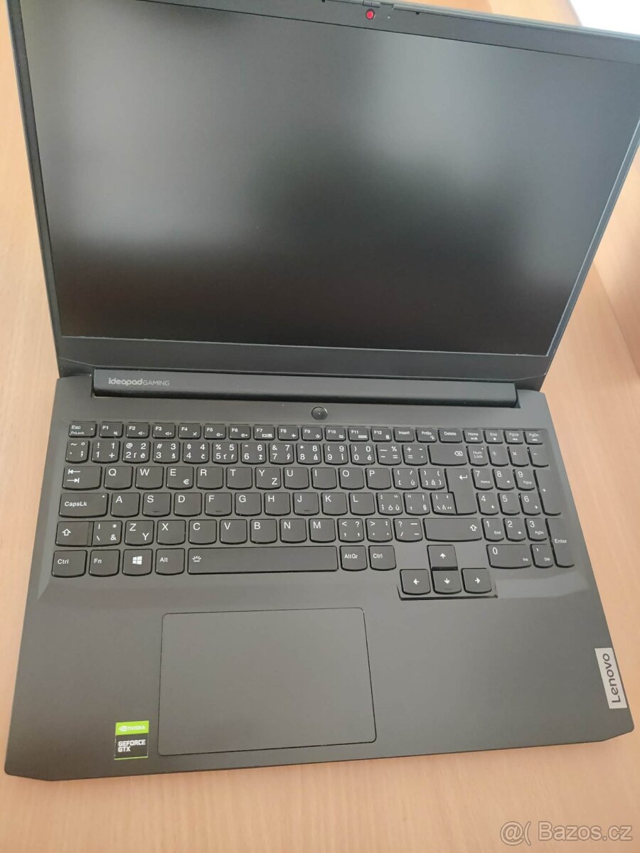 Herní notebook Lenovo Gaming 3 - 7