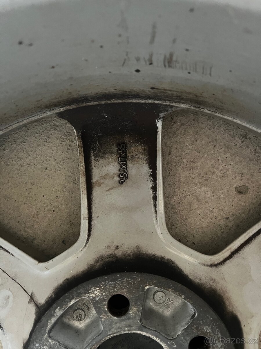 Kola Volvo 235 55 r17 - 7