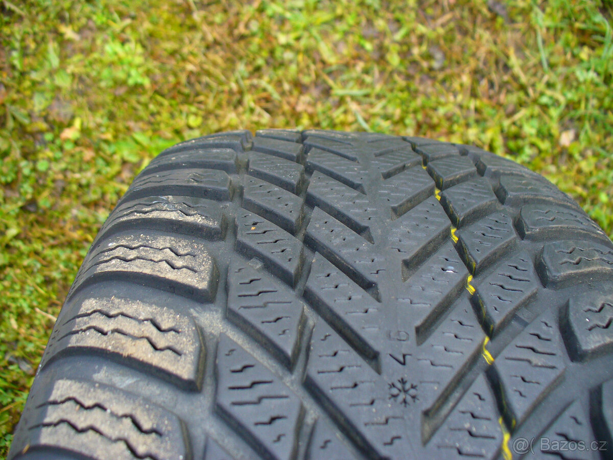 NOVÉ PNEU 195/65/15 ZIMNÍ OCTAVIA 2,3 - 7