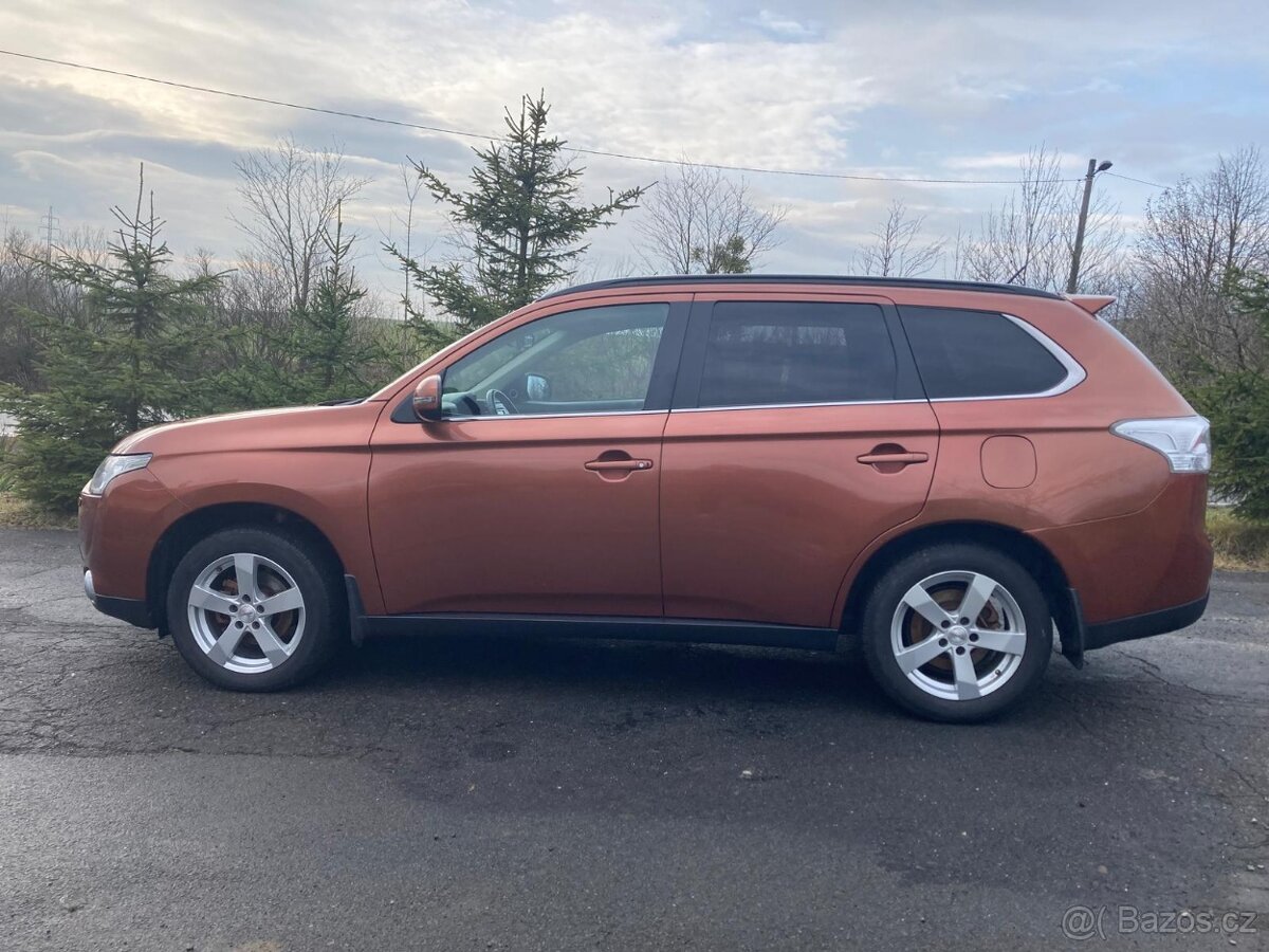 Mitsubishi Outlander, 2.2 TDI 4x4 - 7