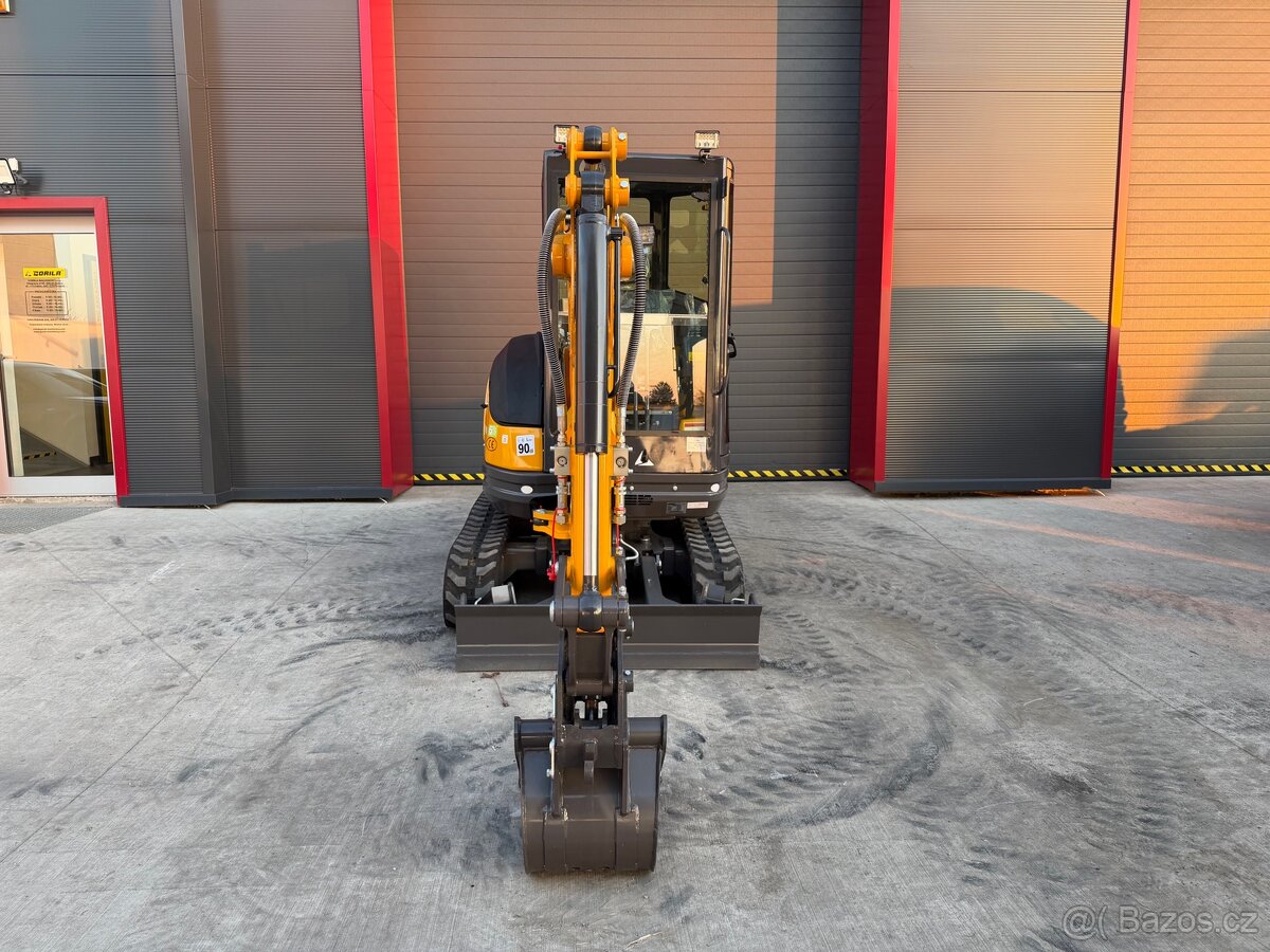 Minibagr Gorila G27SE PRO CAB - Sleva akce 59.000,- - 7