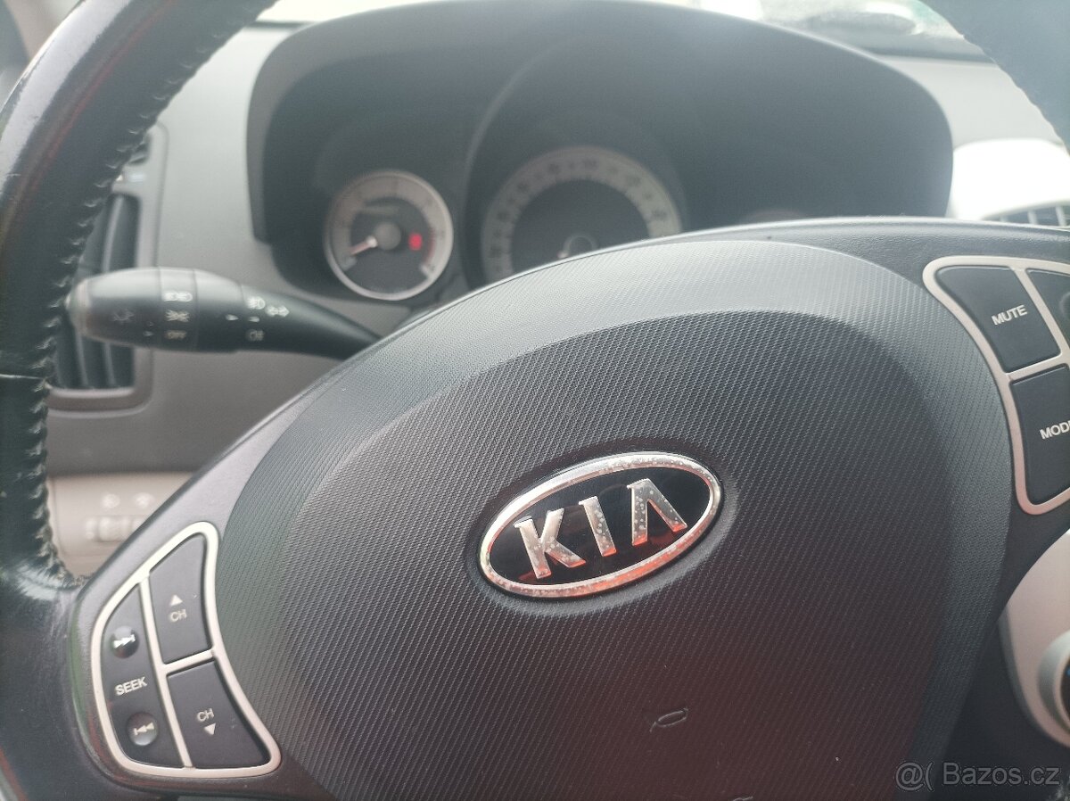 Kia Ceed 1,6 CRDI 2009 - 7