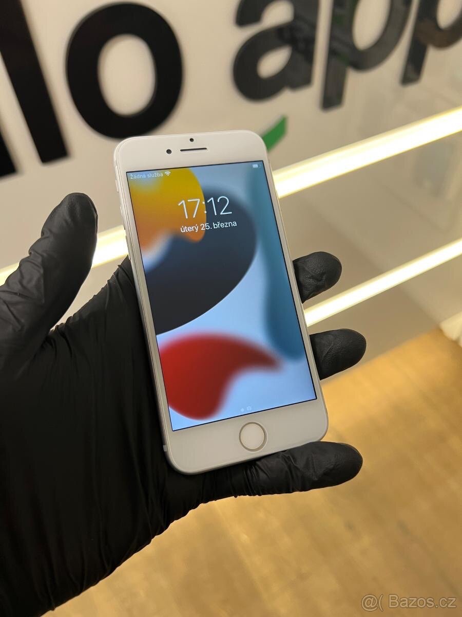 Apple iPhone 7 32GB Silver - 7