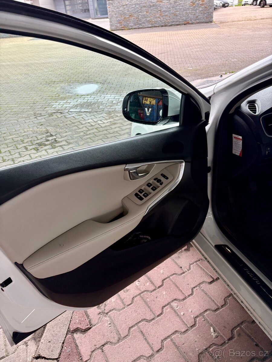 Volvo V40, 2,0d - 140kw - 7