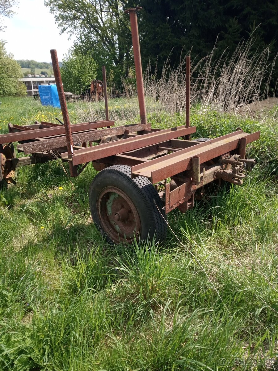 Prodám vlek za traktor na vyvážení dřeva - 7