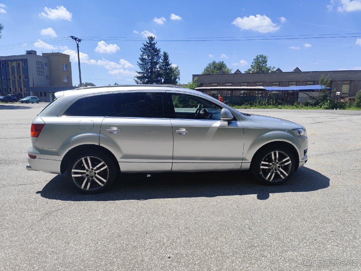 AUDI Q7 4L - 7