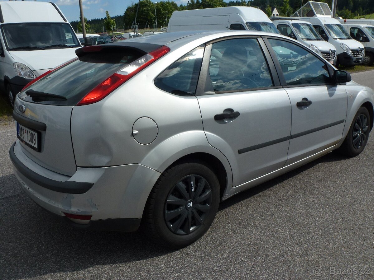⭐⭐⭐Ford Focus 1,6i 16V Hatchback 03/2006. NOVÁ STK ⭐⭐⭐ - 7
