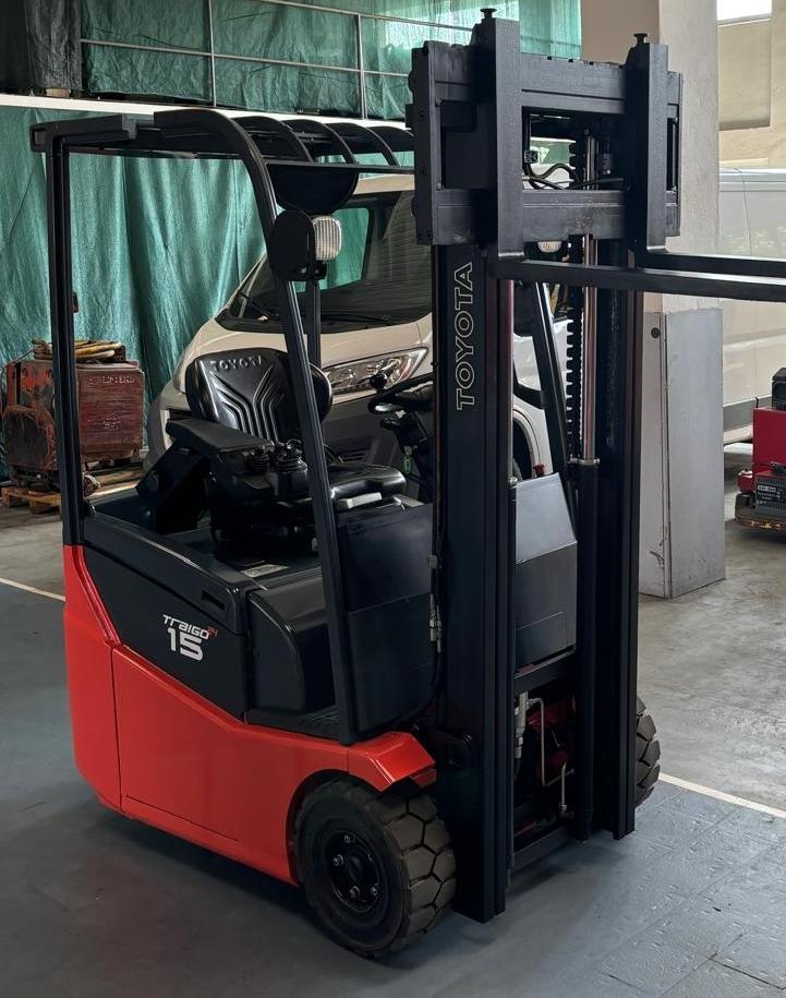 3-kolový vysokozdvižný vozík Toyota, 1500 kg, 3,3 m - 7