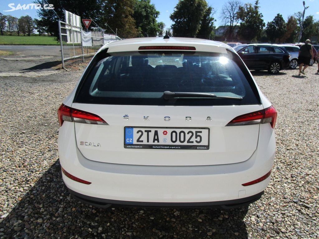 Škoda Scala, 1,0 TSI-70KW-KOUPENA V ČR - 7