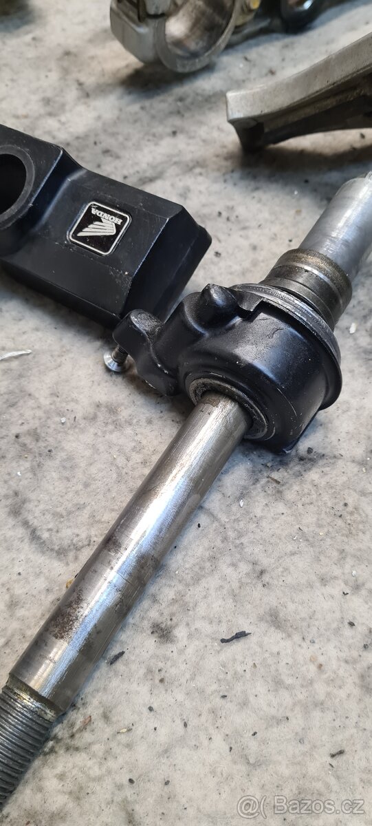 Afrika twin 750 díly - 7