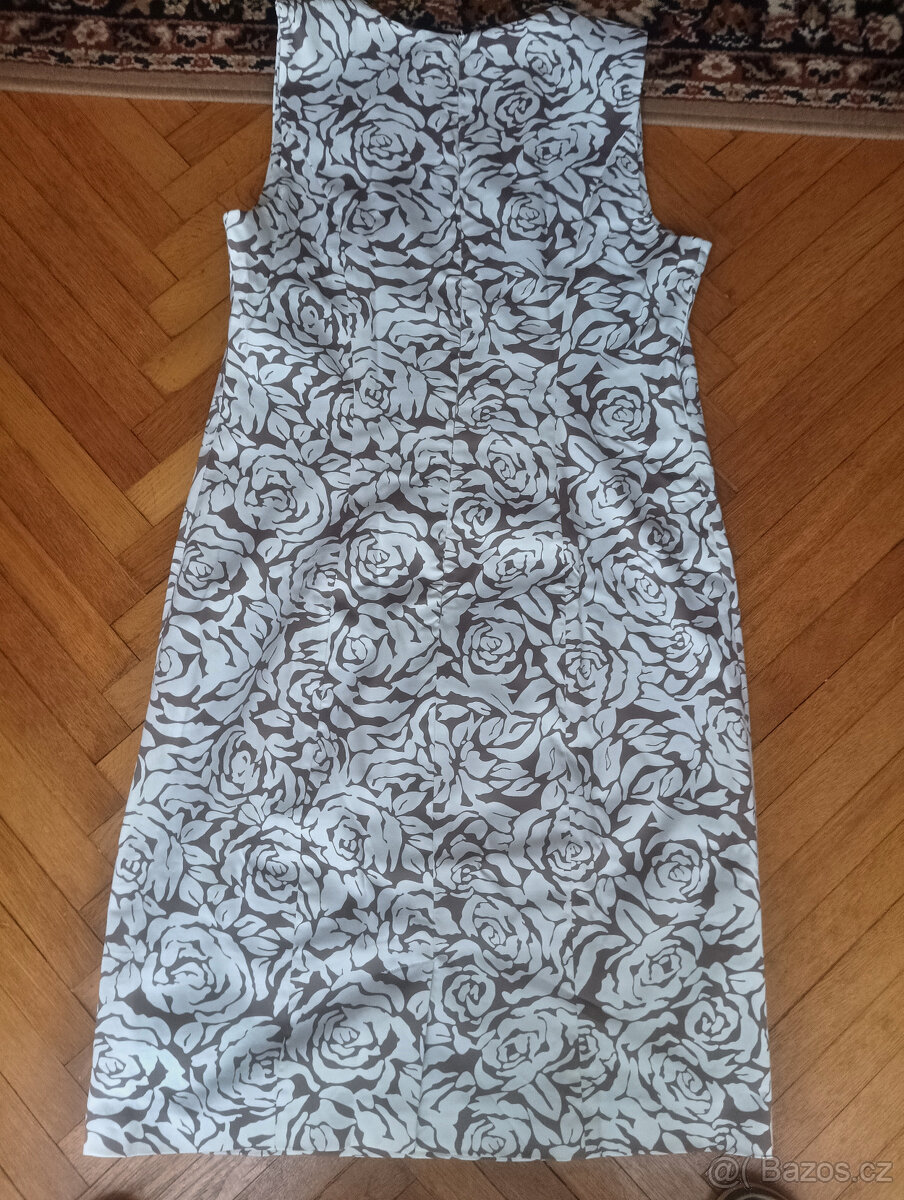 Pouzdrové šaty - 7