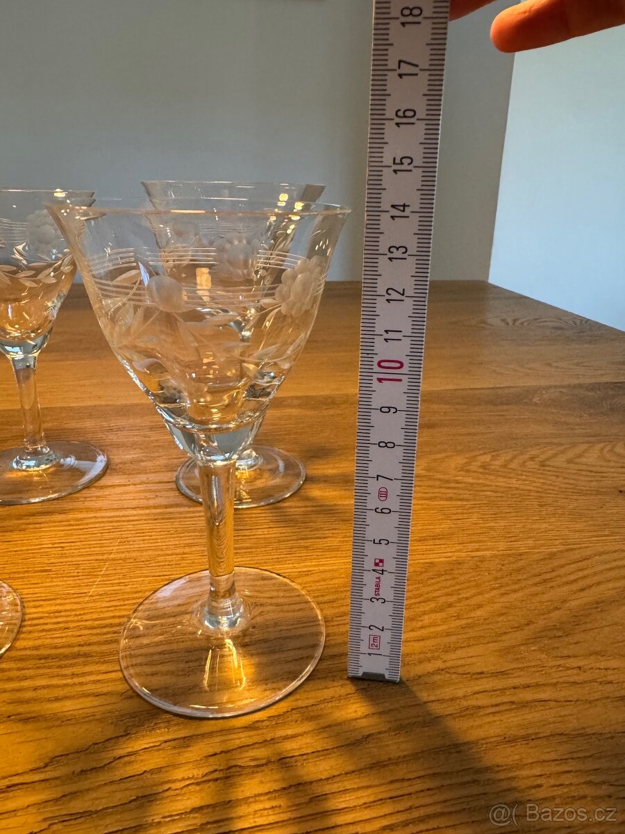 Sada broušených skleniček - 7
