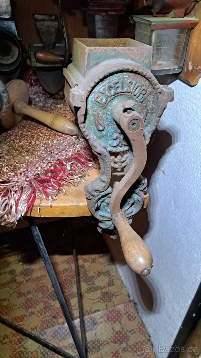 Staré sběratelské mlýnky na kávu - 7