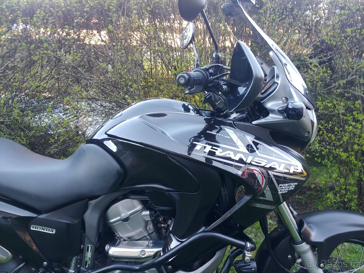 Honda Transalp XL700V - 7