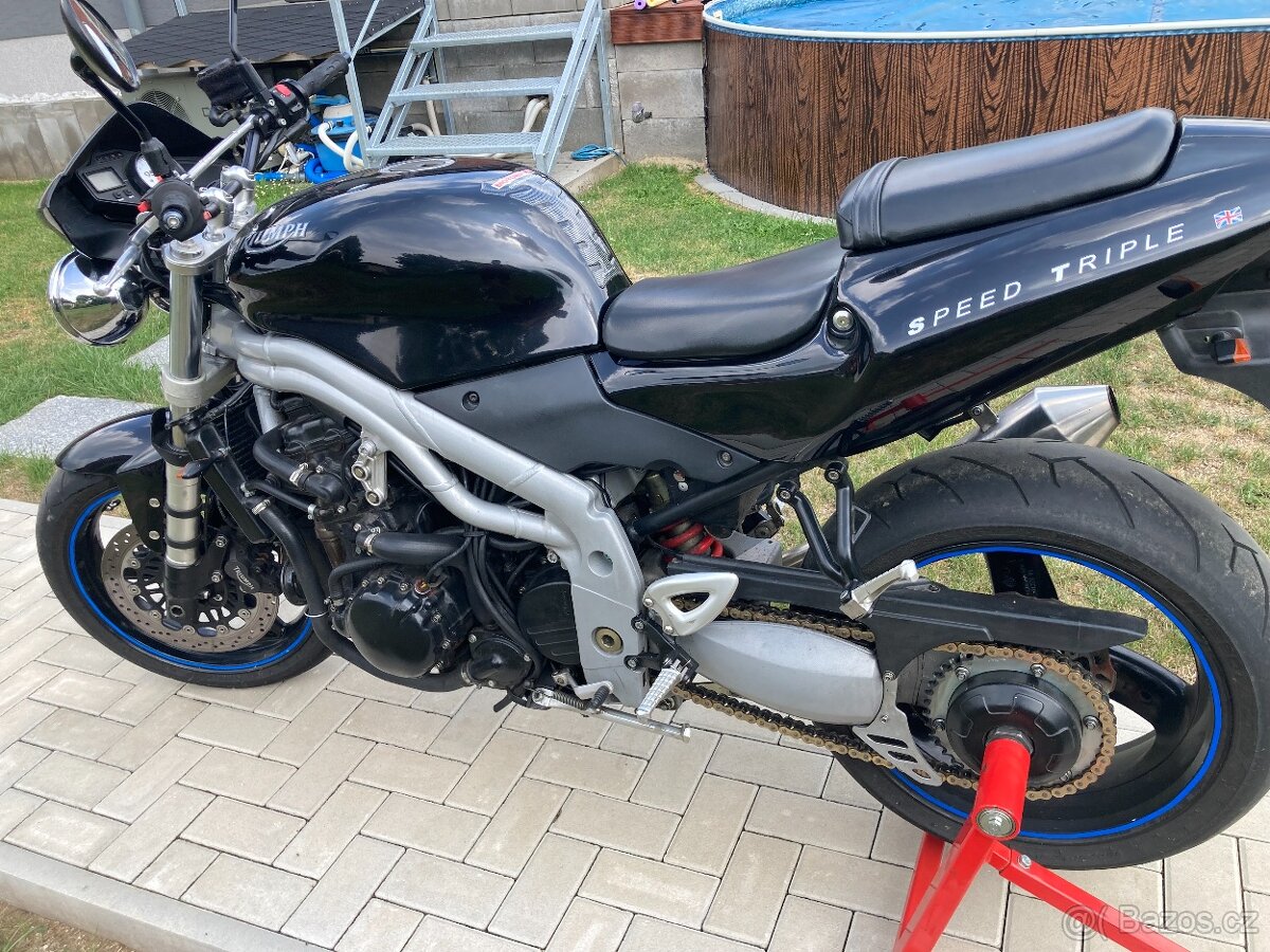 Triumph Speed Triple 955i - 7