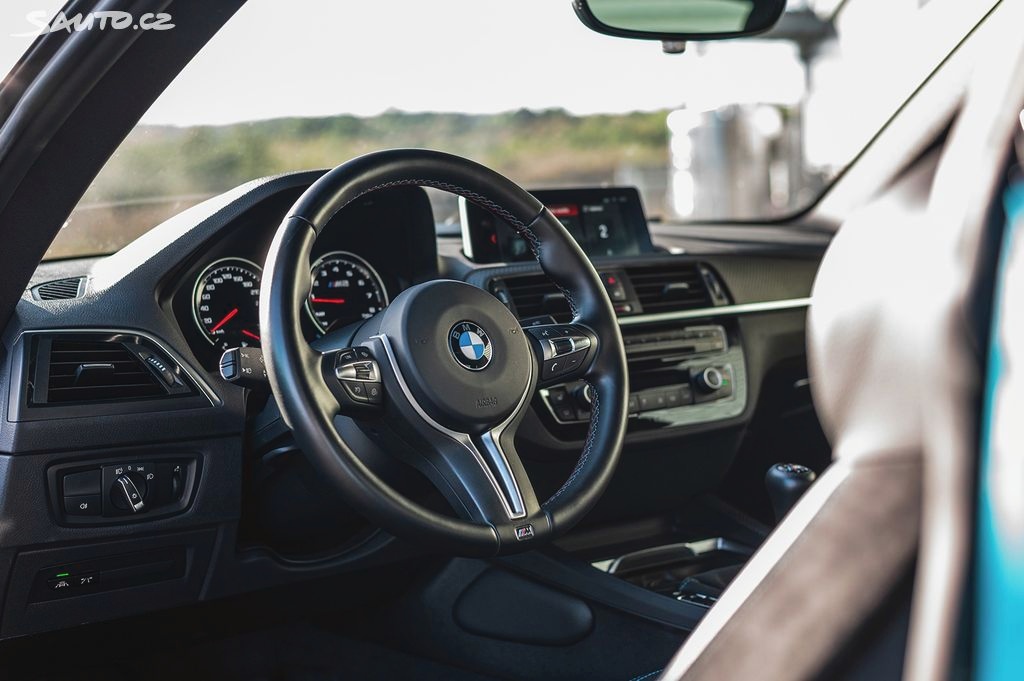 BMW M2, Competition Manual - 7