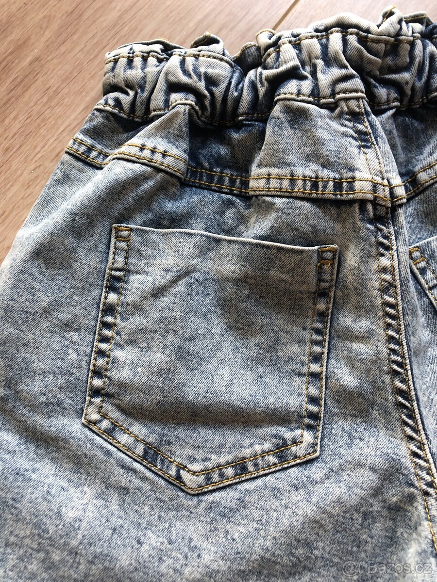 Kraťasy, velikost 146 - 7