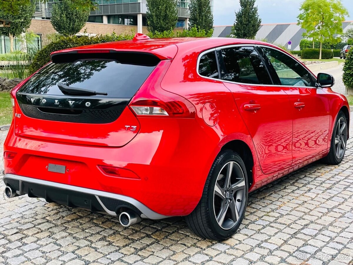 Volvo V40 1.6i T3 110KW R-DESIGN VÝHŘEV KAMERA SERVISKA - 7