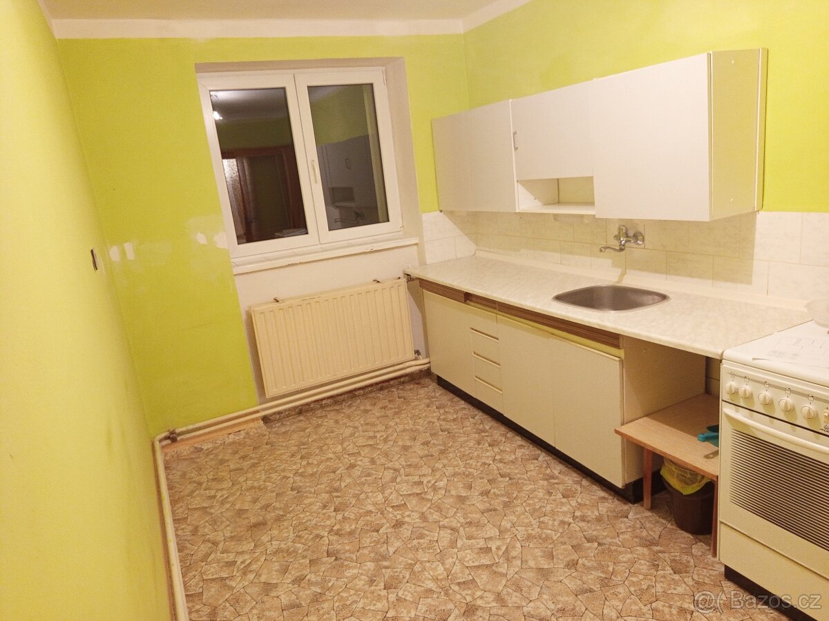 Prodej bytu 2+1 v ulici 1. Máje, Vejprnice (8 km od Plzně). - 7