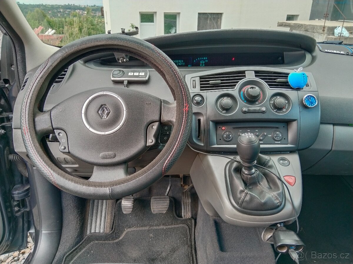 Renault Scenik 1.5 dci, rok 2008 - 7