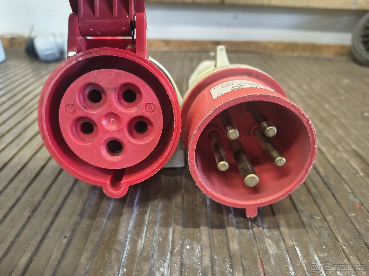 Jističe + zásuvky 380V - 7