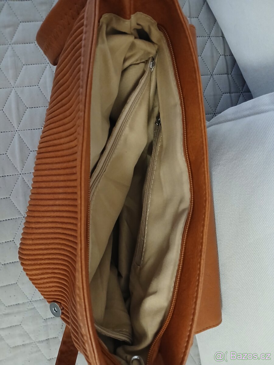 Kabelka dámská větších rozměrů - 7