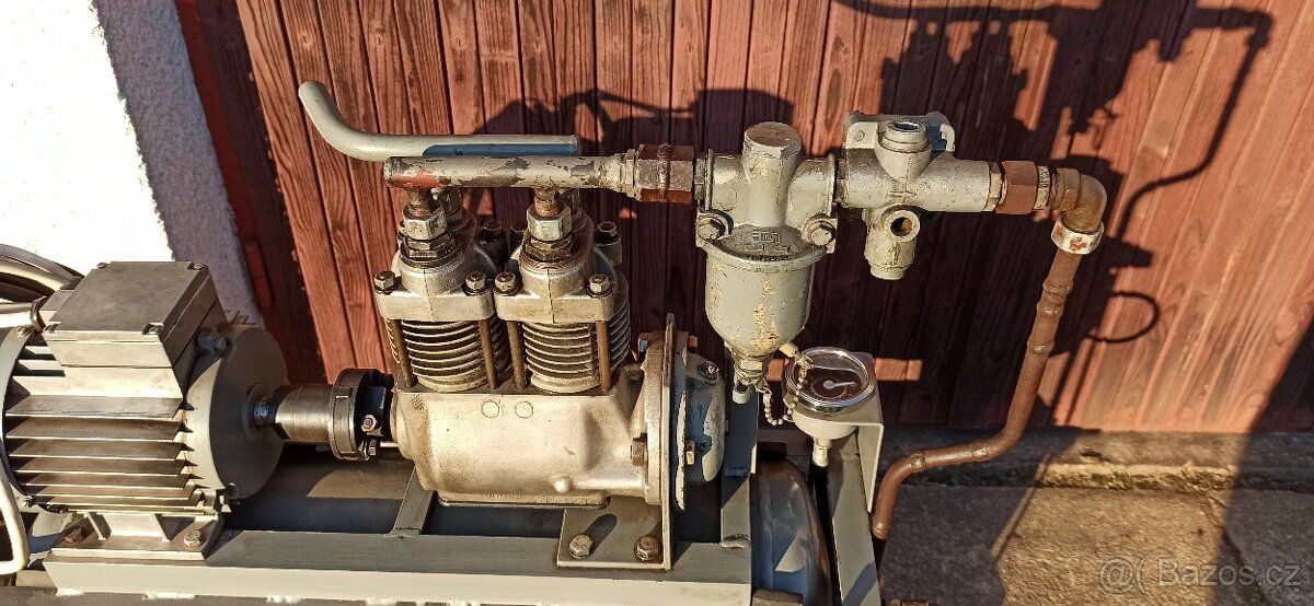 Vzduchový kompresor 80L - 7