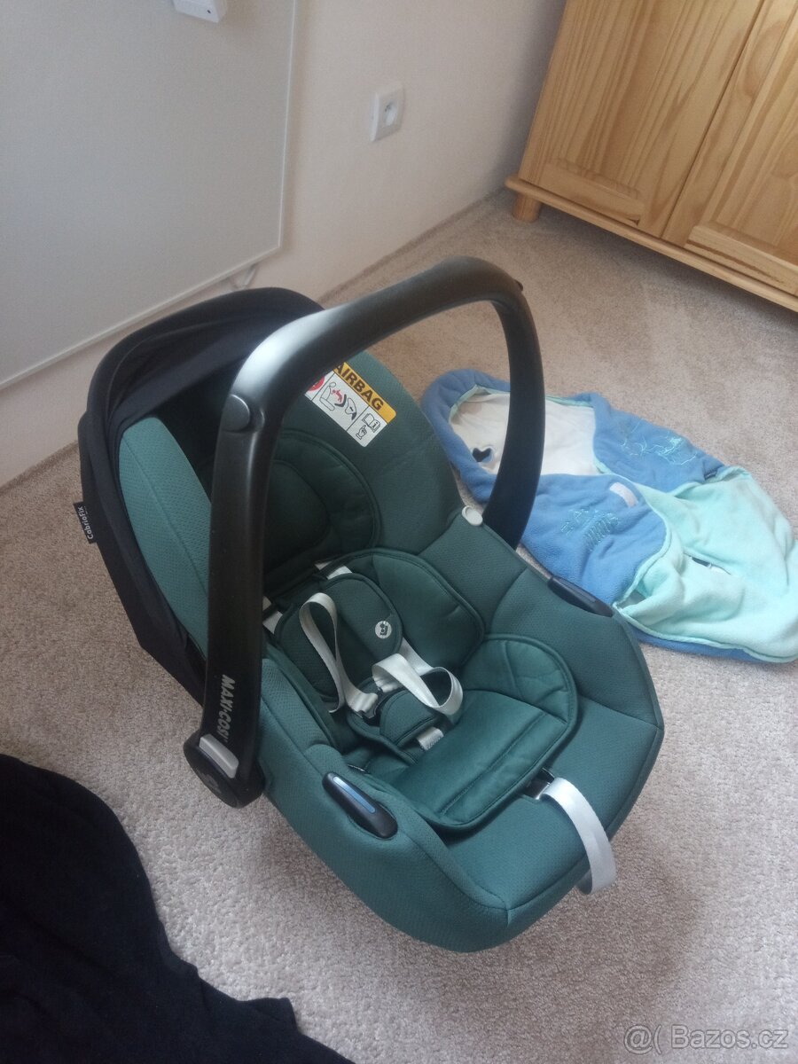 Maxi Cosi Cabriofix a FamilyFix - 7