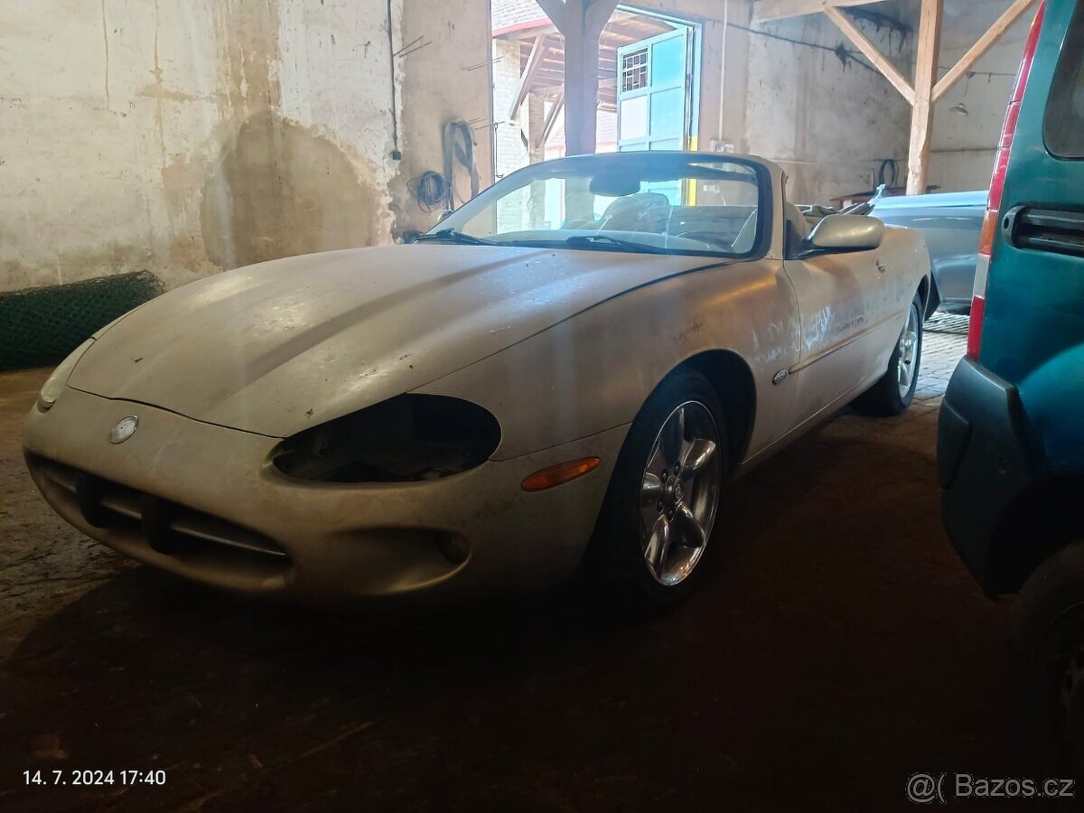 Jaguar XK8,dovoz US,procleno, rok 2000 - 7