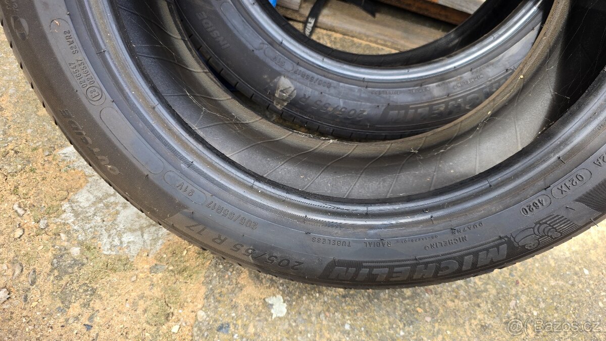 Prodám 4x letní pneu Michelin - 7