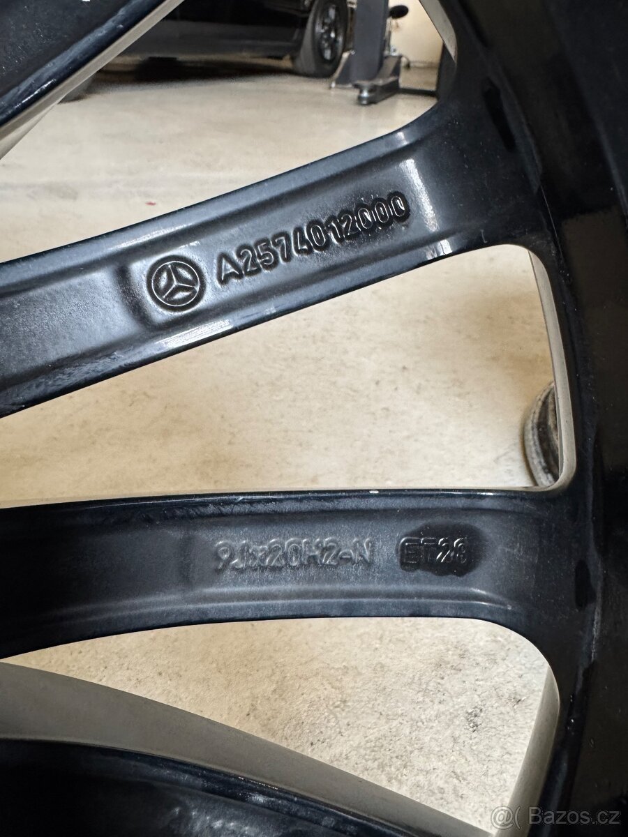 Prodám originální sadu alu kol Mercedes AMG R20 - 7
