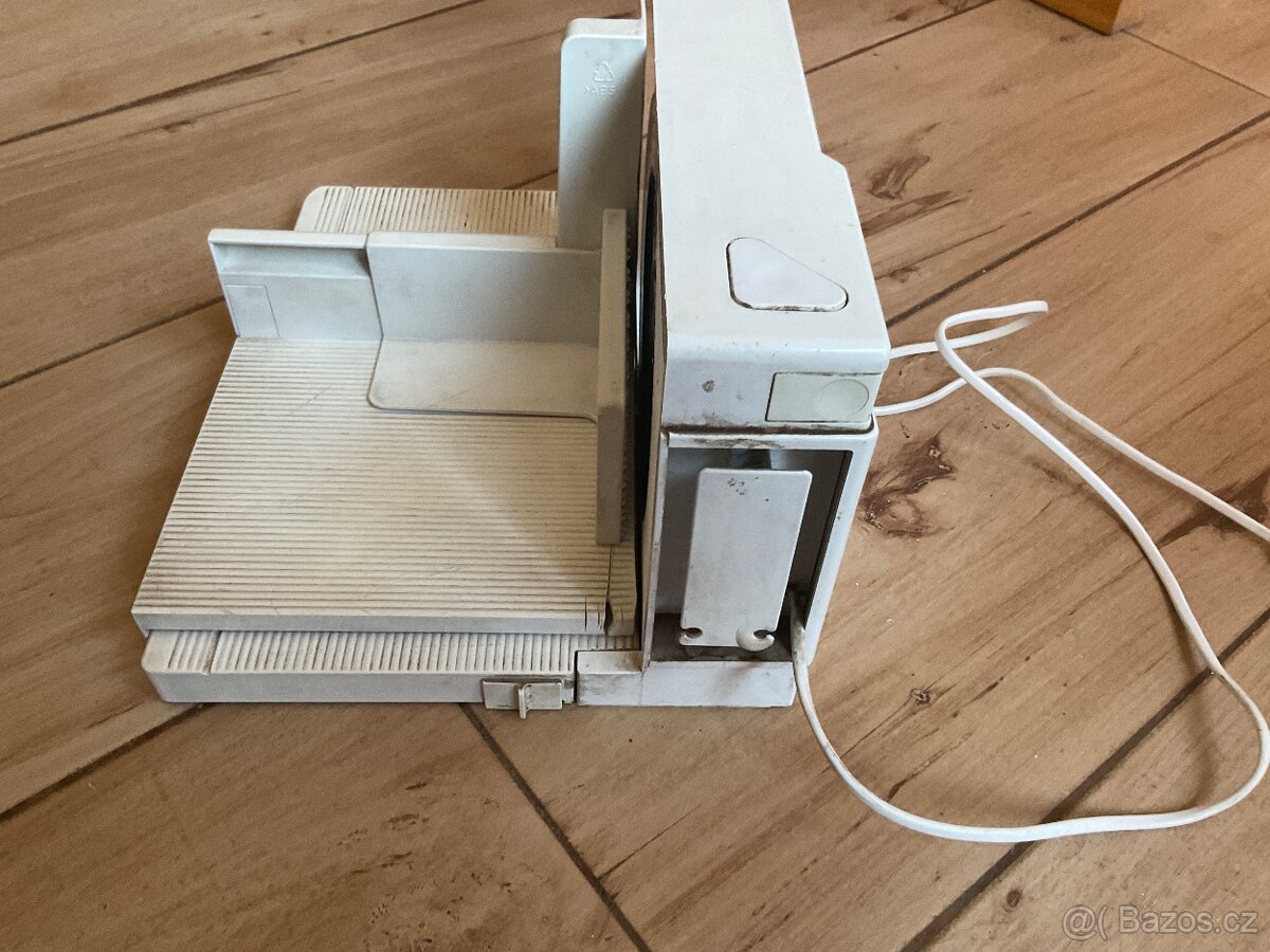 El.kráječ na chléb- Bosch - 7