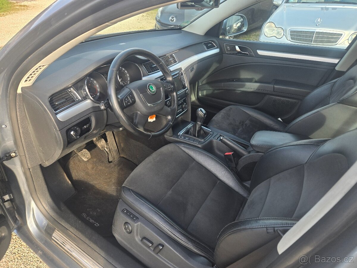 Škoda Superb 2,0TDi 125kW 4x4 Elegance - 7