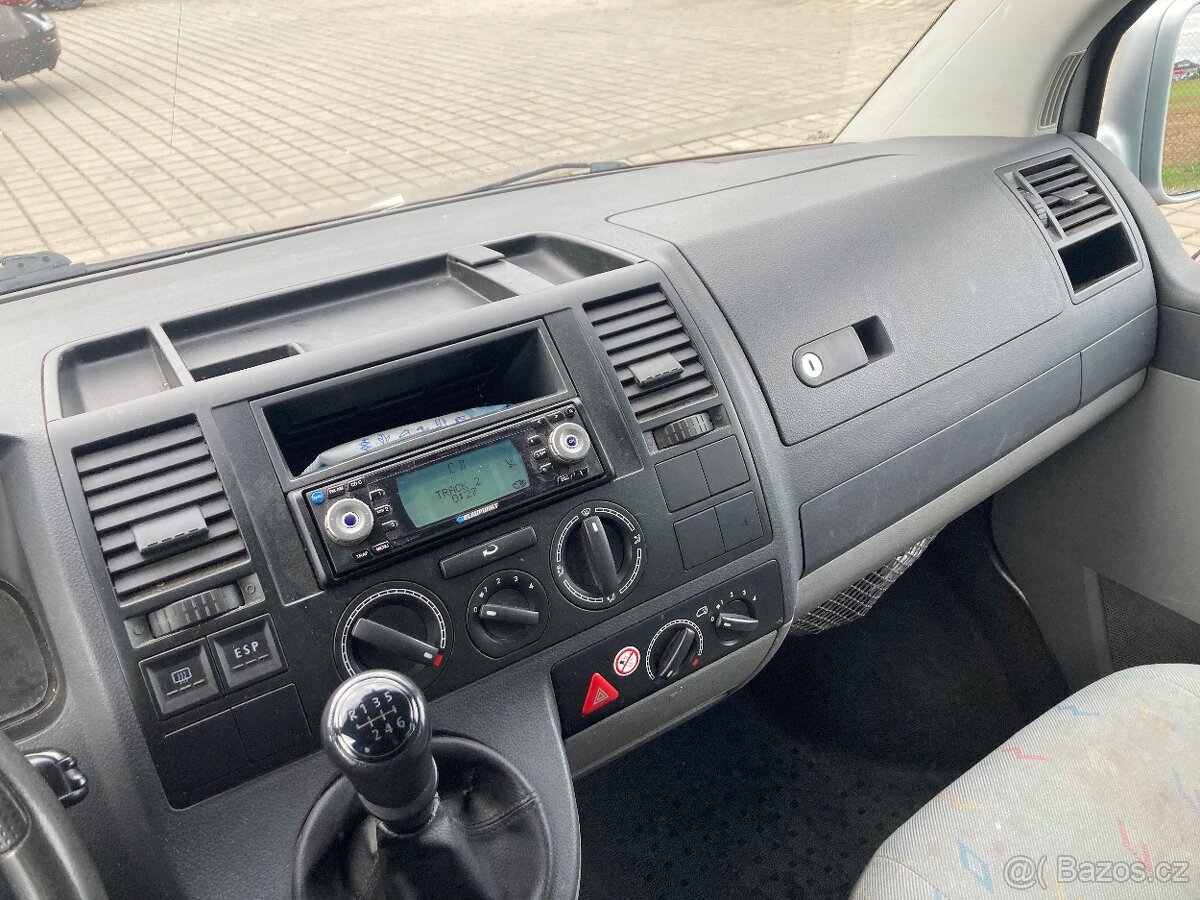 VW TRANSPORTER T5 2.5TDI BEZ DPF 8 MÍST R.V.2005 - 7
