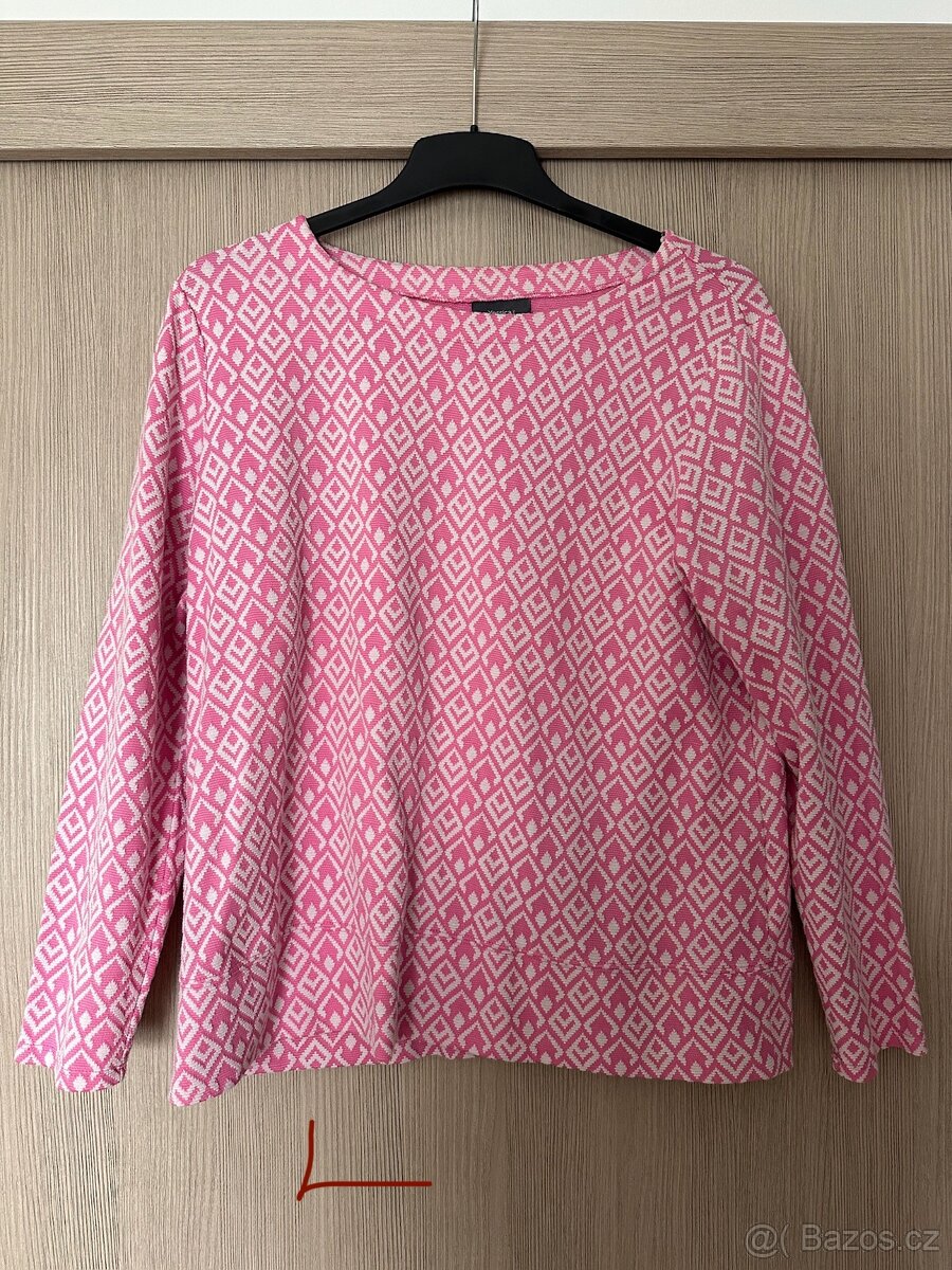 Mix dámských vrchních oděvů - 7