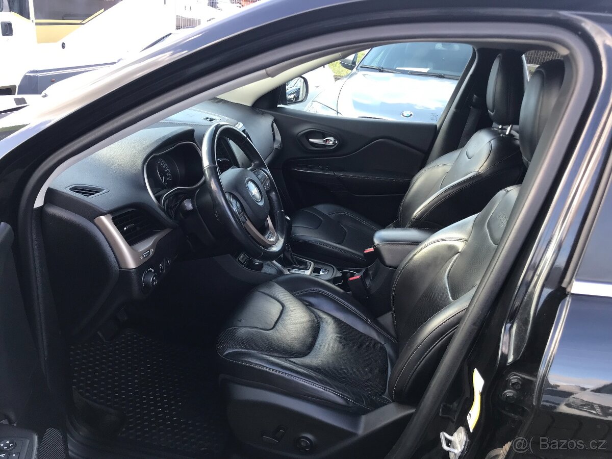 Jeep Cherokee 2,0 - 7