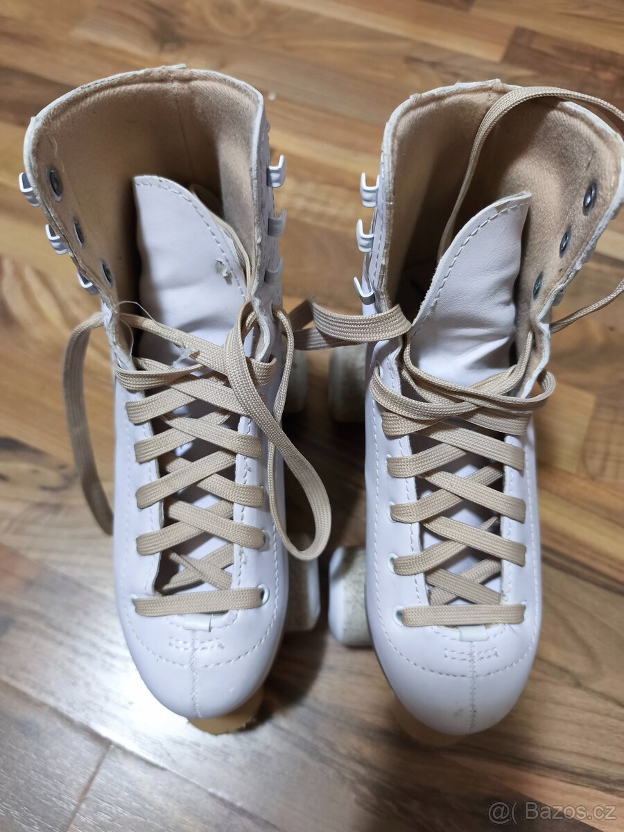 Kolečkové brusle - 7