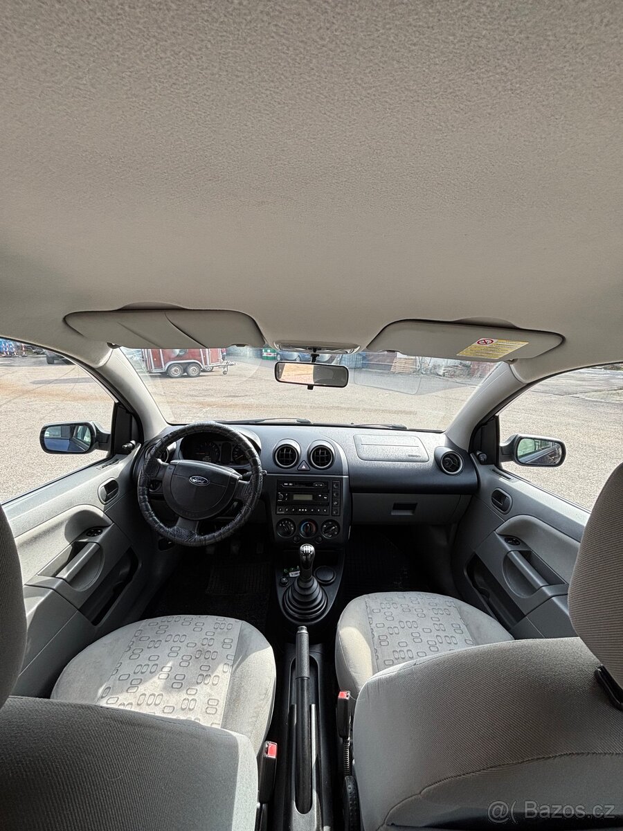 Ford fiesta 1.3 - 7
