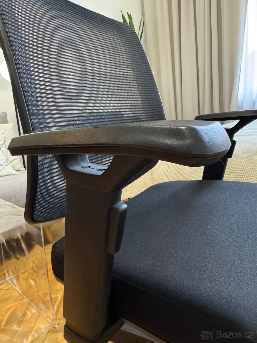 Kancelářská ergonomická židle - 7