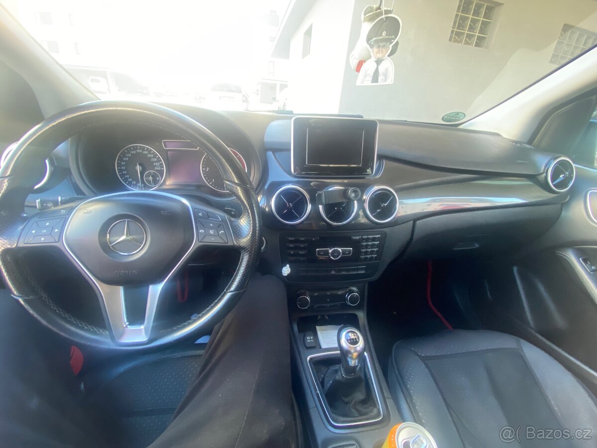 Mercedes-Benz B180 (W246) – 2013 – 1.8 CDI - 7