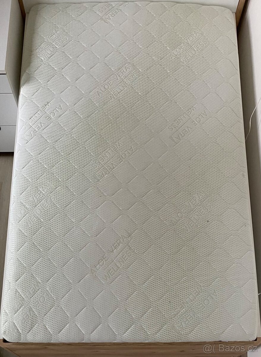 Dřevěná postel 120x200 + MATRACE A ROŠTY - 7