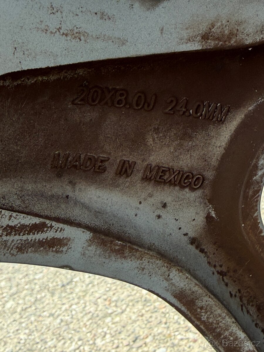 Kola Dodge Challenger R20 - 7