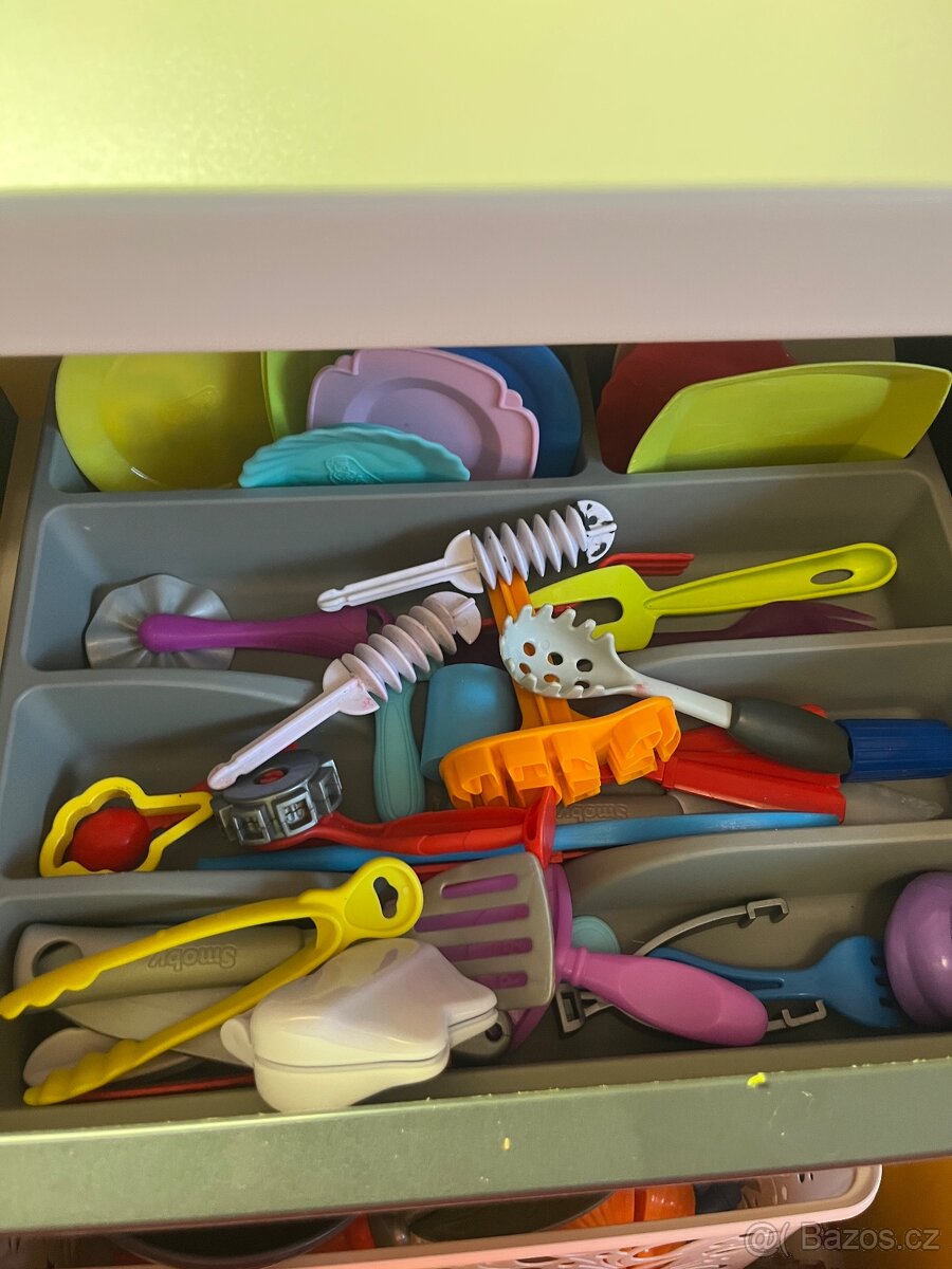 Dětská kuchyňka dřevěná od stolaře - 7